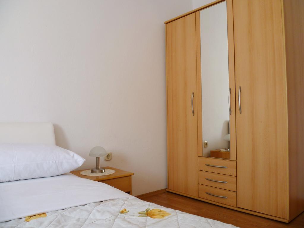 Apartments Sanda Tribunj ตรีบูนย์ ภายนอก รูปภาพ