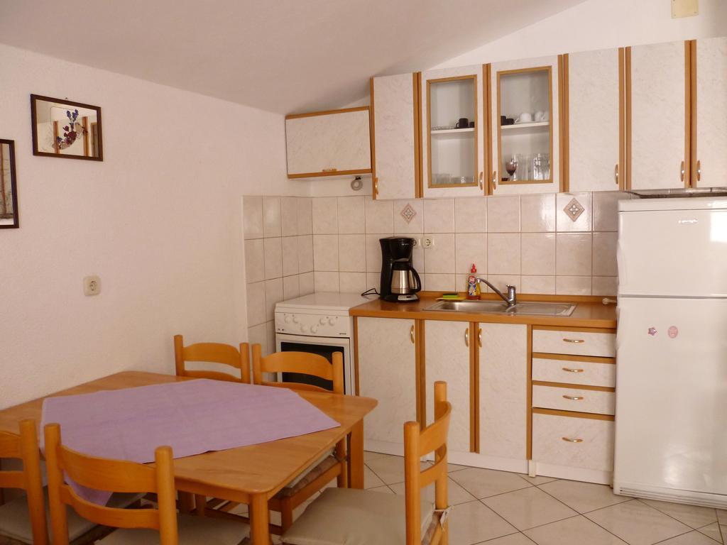 Apartments Sanda Tribunj ตรีบูนย์ ภายนอก รูปภาพ