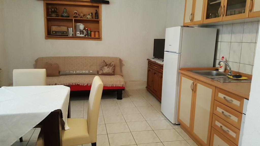 Apartments Sanda Tribunj ตรีบูนย์ ภายนอก รูปภาพ