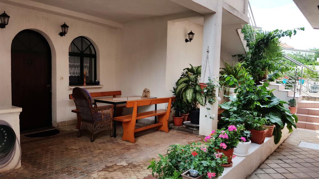 Apartments Sanda Tribunj ตรีบูนย์ ภายนอก รูปภาพ