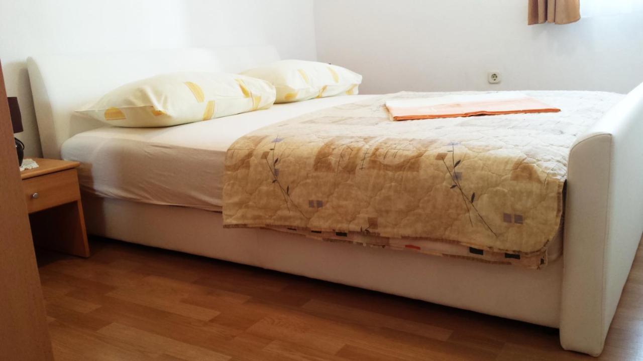 Apartments Sanda Tribunj ตรีบูนย์ ห้อง รูปภาพ