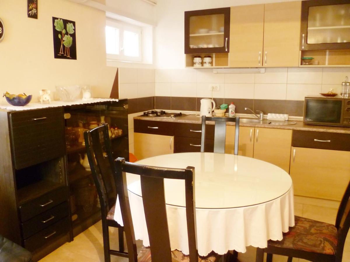 Apartments Sanda Tribunj ตรีบูนย์ ห้อง รูปภาพ